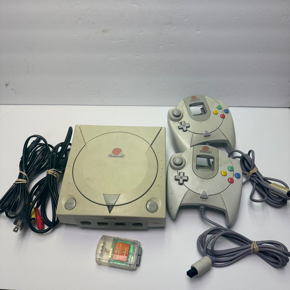 Sega Dreamcast Console Bundle HKT-3020 White 2 Controllers Memory Card